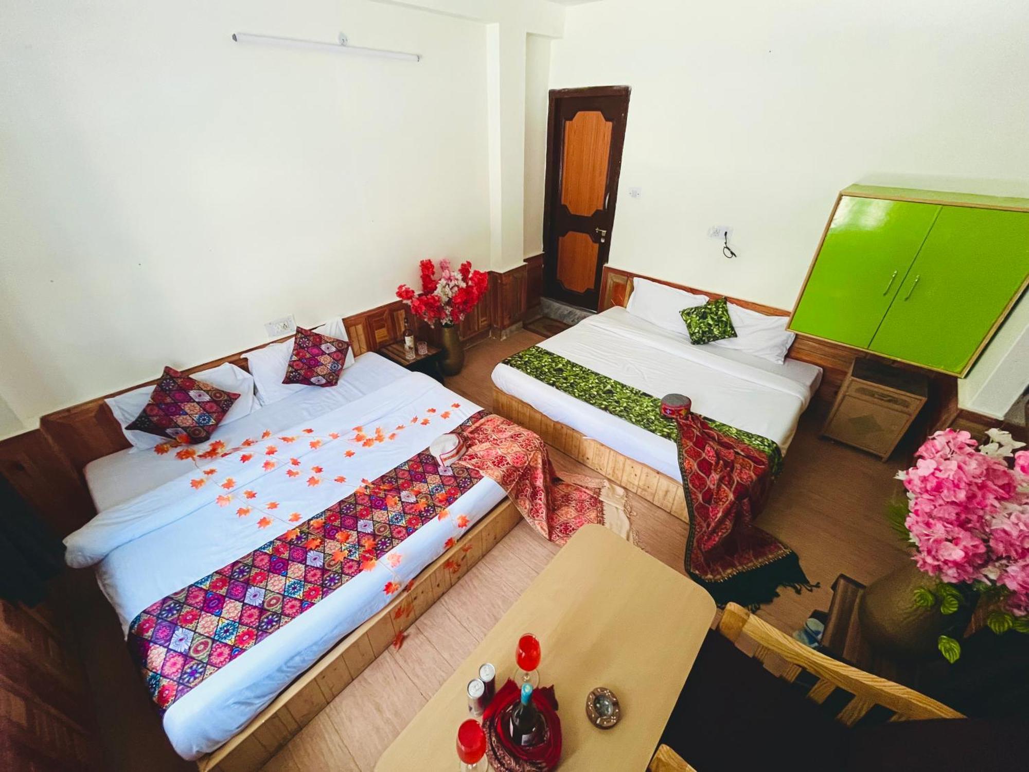 Hotel Brownie River View Kasol Eksteriør billede